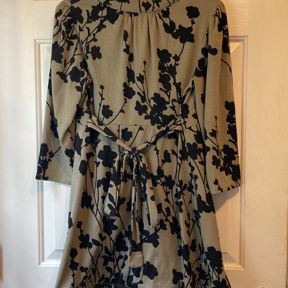 Liz Lange Maturity Shirt - Picture 5 of 6